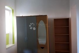 Pola etaže sa terasom u dvoristu, Rijeka, Flat