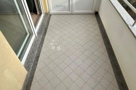 DVOETAŽNI STAN 70 M2, 2 PARKINGA - Pula/Gregovica, Pula, Apartamento