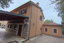 KUĆA S POSLOVNIM PROSTOROM - MALINSKA, Malinska-Dubašnica, House