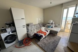 Prodaja stana u neboderu na Podmurvicama 1S+DB  41 M2, Rijeka, Kвартира