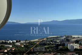 Prodaja stana u neboderu na Podmurvicama 1S+DB  41 M2, Rijeka, Kвартира