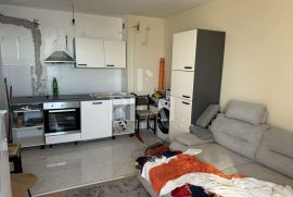 Prodaja stana u neboderu na Podmurvicama 1S+DB  41 M2, Rijeka, Wohnung