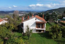 Pazin, kuća s dva stana, Pazin, House