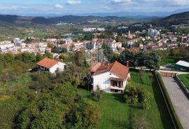 Pazin, kuća s dva stana, Pazin, House