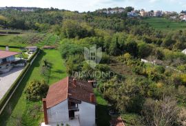 Pazin, kuća s dva stana, Pazin, House