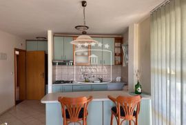 Ugljan - villa 5 apartmana na 2157m2 terenu! Pogled more!!, Preko, Casa