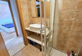 Istra, Novigrad okolica, prostran atraktivan stan, Novigrad, Apartamento