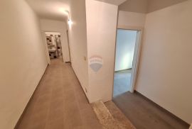 OPATIJA, LOVRAN - stan 75 m2, prvi red do mora, Lovran, Appartment