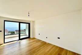 Opatija, Pobri – Luksuzan dvoetažni stan s okućnicom i pogledom na more (S3), Opatija - Okolica, Appartment