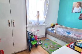 NOVIGRAD- ODLIČAN STAN SA 3 SPAVAĆE SOBE NA 1.5 KM OD MORA, Novigrad, Apartamento