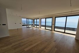 PENTHOUSE SA VLASTITIM BAZENOM, Opatija, Daire