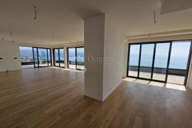 PENTHOUSE SA VLASTITIM BAZENOM, Opatija, Daire