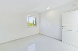 Crikvenica - novogradnja s dvije spavaće sobe, Crikvenica, Apartamento