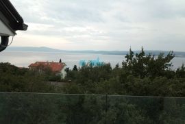 TOP NOVOGRADNJA ISPOD MAGISTRALE 100 m OD PLAŽE, Crikvenica, Wohnung