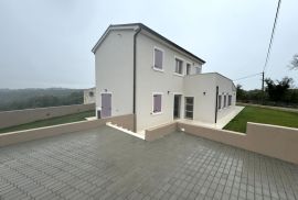 Kuća s bazenom na mirnoj lokaciji. Marčana, Istra, Marčana, Famiglia