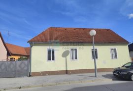 Kuća PRODAJA Centar + garaža i dvorište!, Varaždin, House