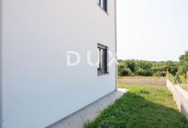 ISTRA, POREČ, OKOLICA - 3SS+DB stan u prizemlju novogradnje, Poreč, Kвартира