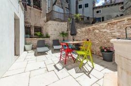 ISTRA, ROVINJ - Dizajnerski apartmen s pomoćnom jedinicom 50m od rive, Rovinj, Διαμέρισμα