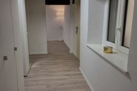 Renovirani stan u centru Buja, Istra, Buje, Appartement