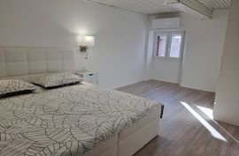 Renovirani stan u centru Buja, Istra, Buje, Appartment