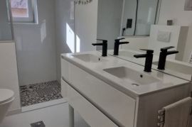 Renovirani stan u centru Buja, Istra, Buje, Appartement