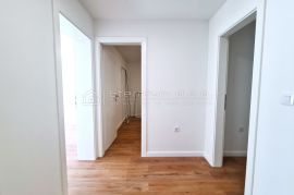 KRASAN STAN U SUTERENU NOVOGRADNJE, Crikvenica, Appartement