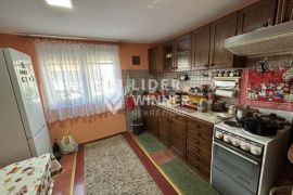 Izdaje se stan sa prelepim dvorištem ID#993366, Novi Beograd, Appartamento