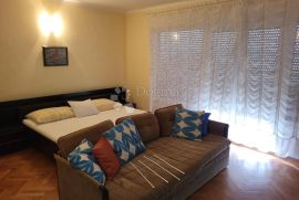 Etaža kuće blizu mora, Crikvenica, Apartamento