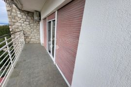 Etaža kuće blizu mora, Crikvenica, Apartamento