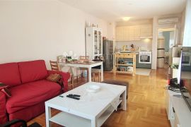 Komforan i svijetao stan s velikom terasom Novi Zagreb, Istok, Novi Zagreb - Istok, Apartamento