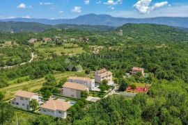 Prekrasna kuća u izgradnji u okolici Labina, Labin, Famiglia