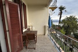 Opatija, 53 m2, balkon, lođa, POGLED na MORE, Opatija, Apartamento