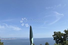 Opatija, 53 m2, balkon, lođa, POGLED na MORE, Opatija, Apartamento