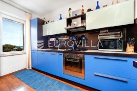 Istra, Rovinj, predivan jednosoban stan 50m2 na drugom katu s pogledom na more, Rovinj, Appartment