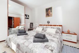 Istra, Rovinj, predivan jednosoban stan 50m2 na drugom katu s pogledom na more, Rovinj, Appartment