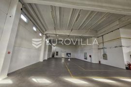 Osijek, Retfala, skladišni prostor 624 m2 u blizini centra grada, Osijek, Gewerbeimmobilie