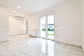 Zagreb, Retkovec, dvojna kuća NKP 81 m2, S2, NOVOGRADNJA, Zagreb, Maison