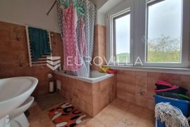 Istra, Buje, komforan trosoban stan površine 75 m2, Buje, Appartment