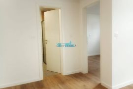 SNIŽENO CRIKVENICA NOVOGRADNJA 55m2 + vrt 52m2, Crikvenica, Stan