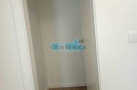 SNIŽENO CRIKVENICA NOVOGRADNJA 55m2 + vrt 52m2, Crikvenica, شقة