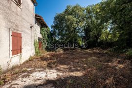 Autentična istarska kamena kuća s dvorištem, nadomak Svetog Lovreča - Poreč, Poreč, Casa