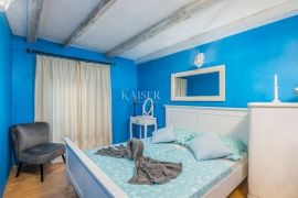 Otok Krk, Šilo, okolica - kuća sa bazenom 145m2, Dobrinj, Casa