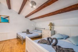 Otok Krk, Šilo, okolica - kuća sa bazenom 145m2, Dobrinj, Casa