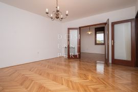 Rendićeva, Useljiv trosoban stan na zadnjem katu - 60m2, Maksimir, Appartement