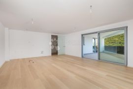 OPATIJA centar STAN 261 m2, Opatija, Appartamento