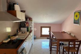 POREČ (okolica) Stan sa vrtom i bazenom, Poreč, Apartamento