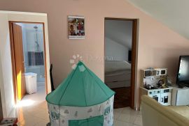 POREČ (okolica) Stan sa vrtom i bazenom, Poreč, Appartment