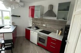 Šarmantan stan u traženoj zoni, Rijeka, Apartamento