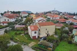 ODLIČNA LOKACIJA ZA GRADNJU STANOVA, Rovinj, Casa