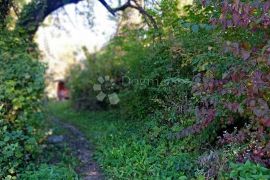 Zemljište uz MIroševečku cestu, odlična prilika!, Gornja Dubrava, Terrain